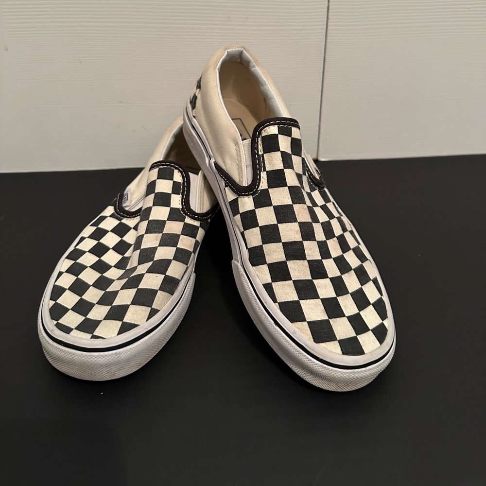 Vans - Checkered slip ons